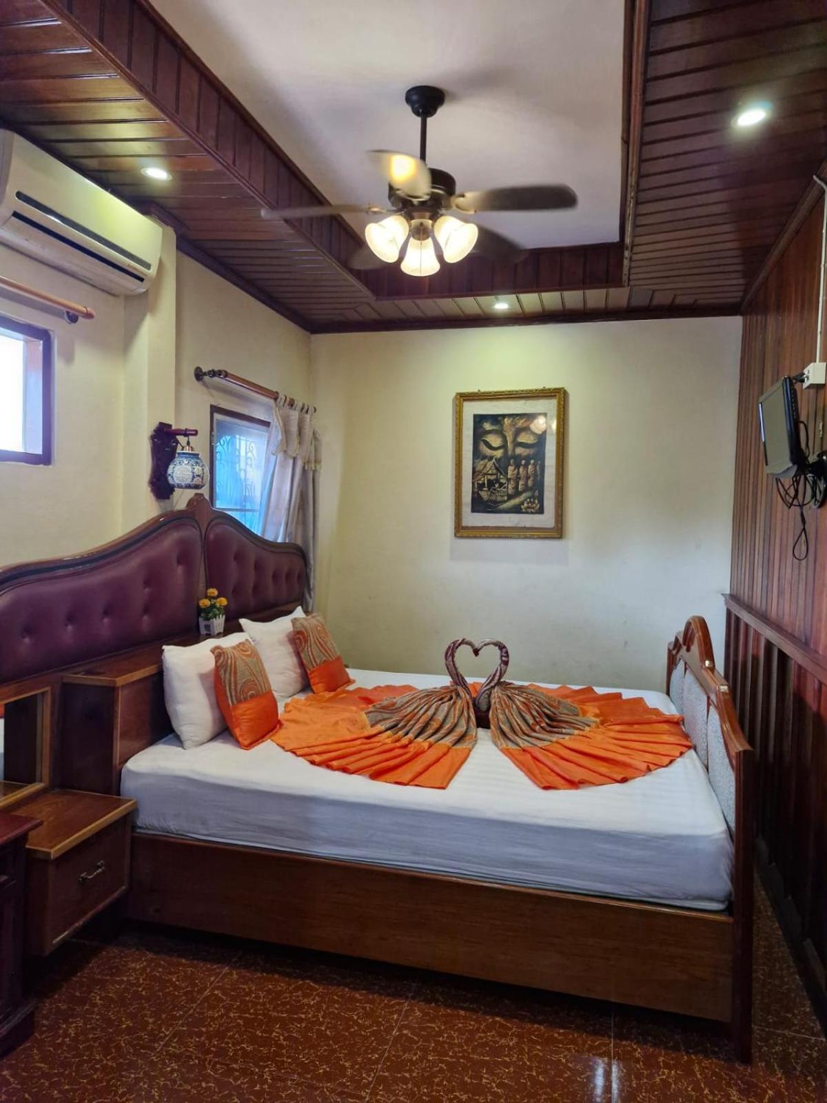 Sakura Wood House Hotel Luang Prabang Eksteriør billede